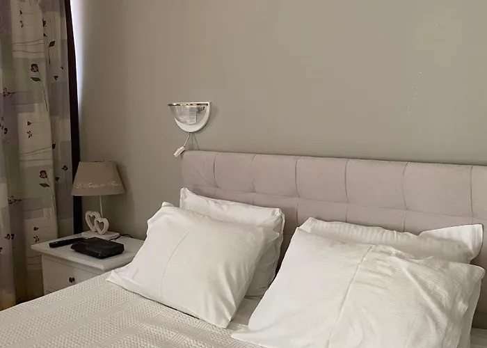 Spacious Modern Two-bedroon In Elit 1 Complex Apartahotel 3*