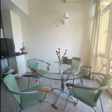 Hotel de apartamente Spacious Modern Two-bedroon In Elit 1 Complex