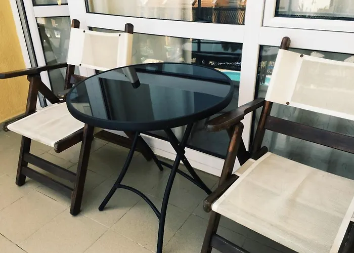 Spacious Modern Two-bedroon In Elit 1 Complex